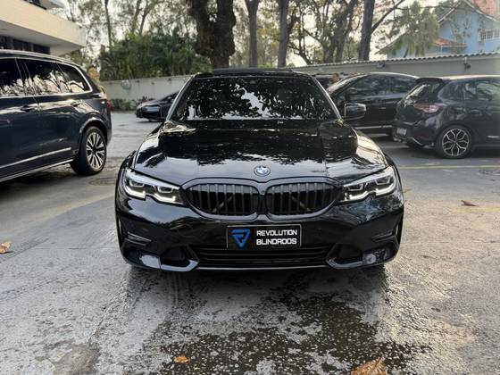 BMW 330i 2.0 16V TURBO GASOLINA SPORT AUTOMÁTICO BMW 330i 2.0 16V TURBO GASOLINA SPORT AUTOMÁTICO